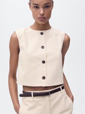 Mango Cream Sleeveless Button-Front Cropped Top